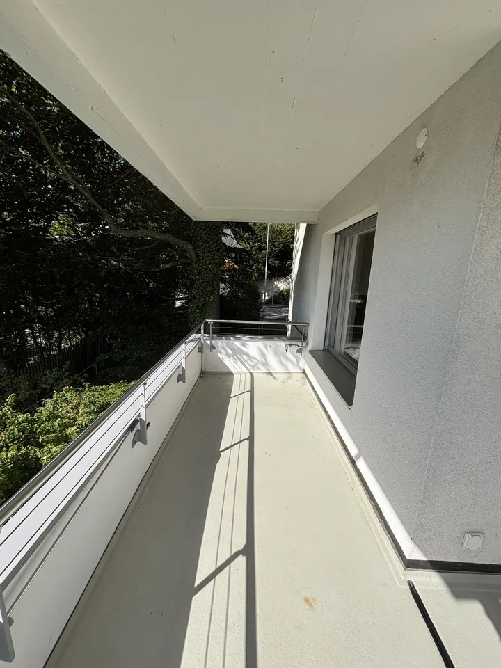 Exklusive 4.5-Zimmerwohnung mit Seesicht in Zürich