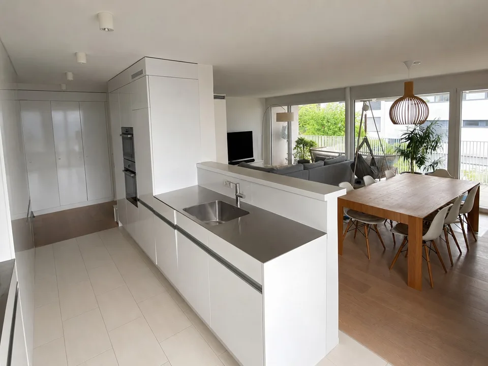 4.5-Zimmer-Wohnung mit Seeblick in Fluntern