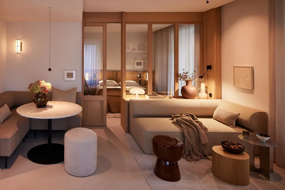 Möblierte 2-Zimmer-Wohnung in ehemaligem Atelier, top-saniert, Nähe HB&Limmatplatz, möbliert