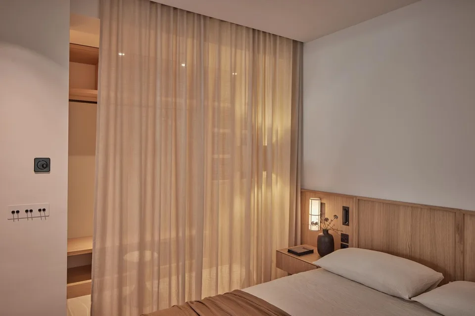 Möblierte 2-Zimmer-Wohnung in ehemaligem Atelier, top-saniert, Nähe HB&Limmatplatz, möbliert