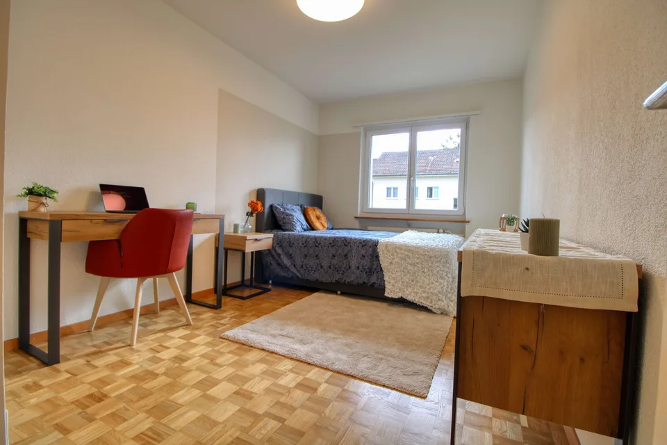 Ruhiger urbaner Rückzugsort in der Nähe der Universität in Irchel