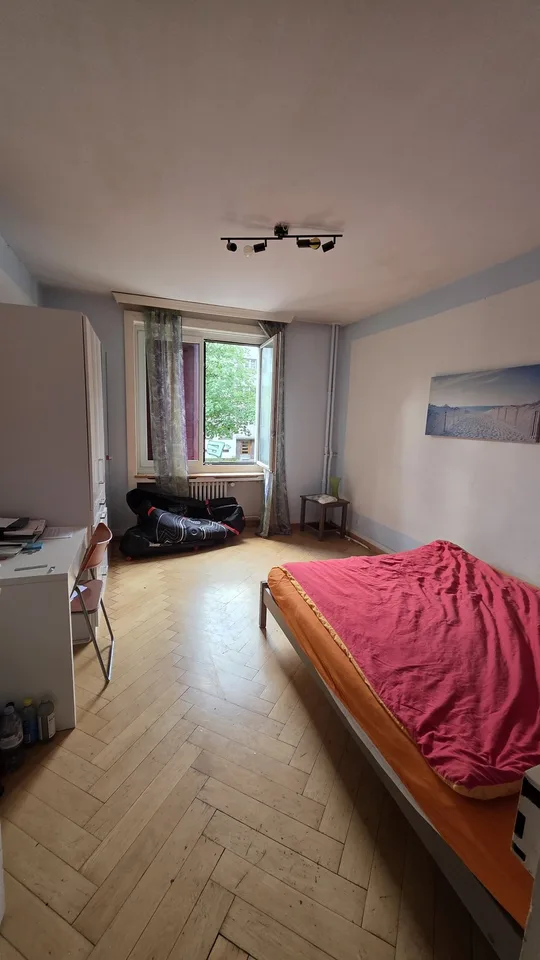 Furnished room in a shared flat