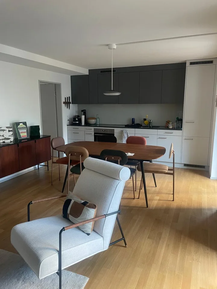Möblierte 3.5-Zimmer-Wohnung am Helvetiaplatz zur Zwischenmiete (mit Option zur Mietvertragsübernahme)