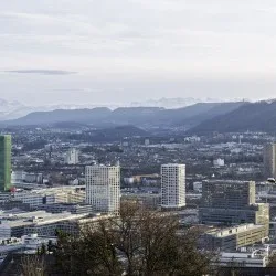 Fully Furnished 2.5-Room Apartment in the Zölly Tower – Zurich West