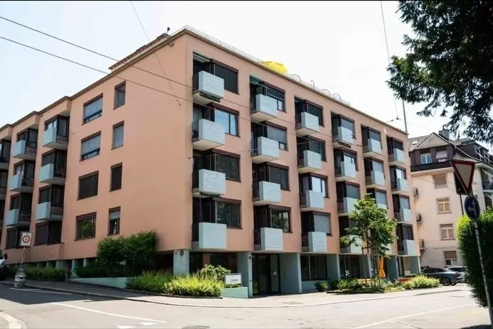 Charmante 1-Zimmer-Wohnung mit Balkon – zentral in Zürich – ab sofort bis September verfügbar