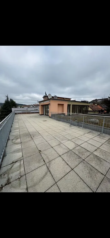 Charmante 1-Zimmer-Wohnung mit Balkon – zentral in Zürich – ab sofort bis September verfügbar