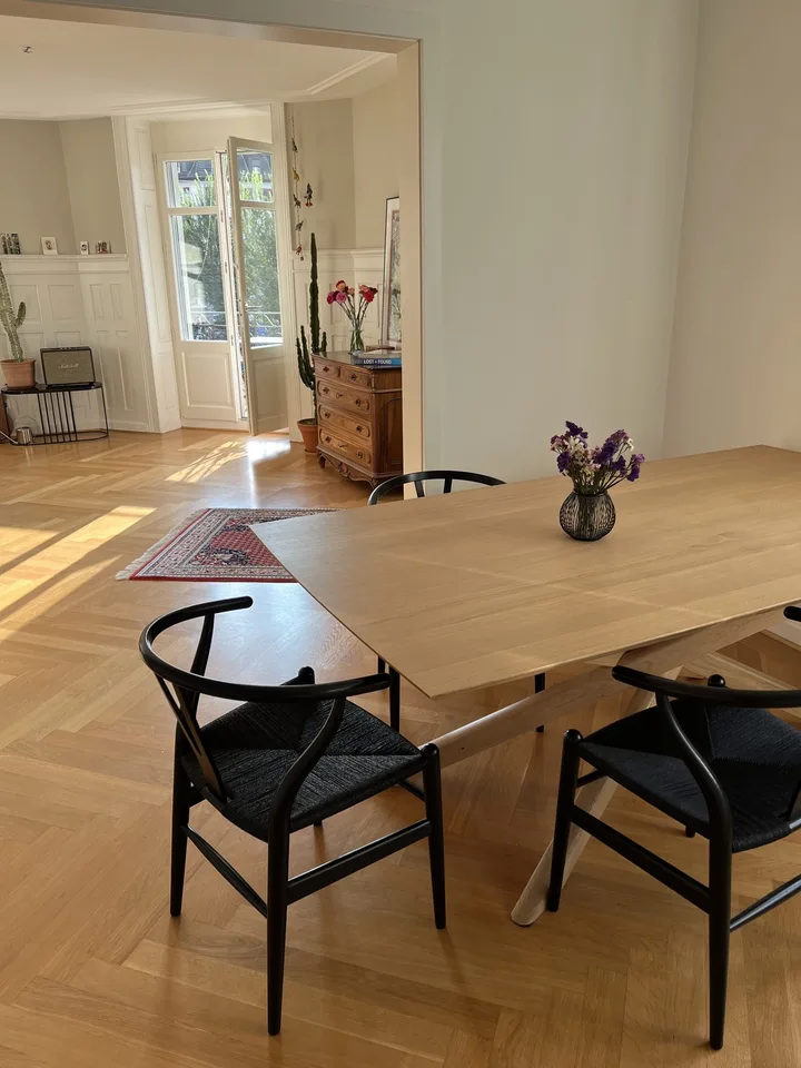 3.5-room Altbau apartment in the heart of Kreis 4 — availiable 31st July