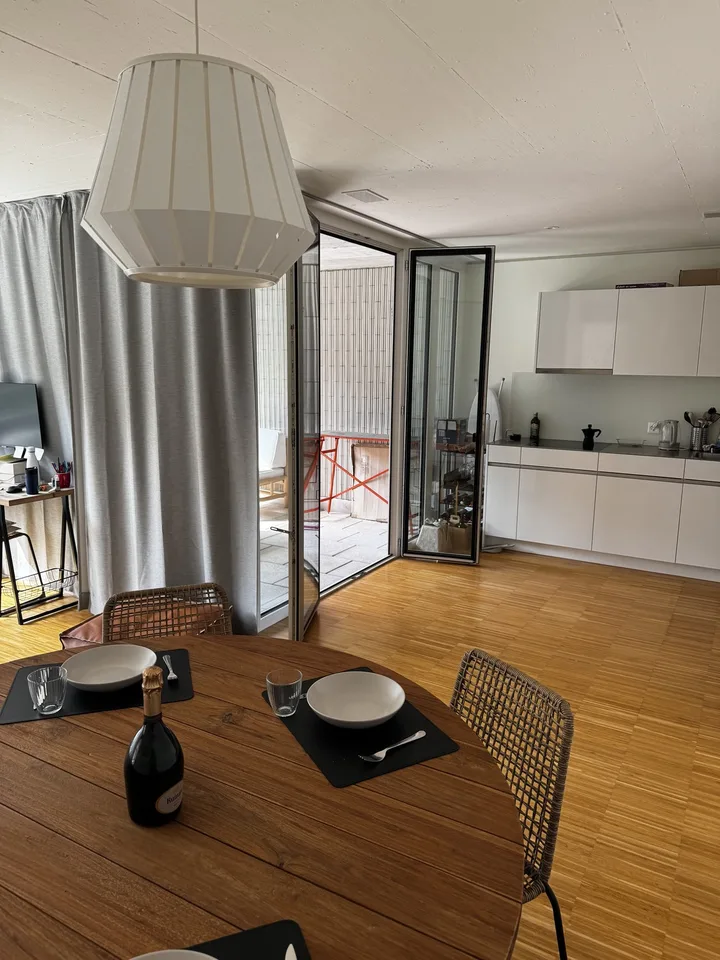Furnished 2.5-room apartment | Hardbrücke / Zurich-West | Short-term sublet