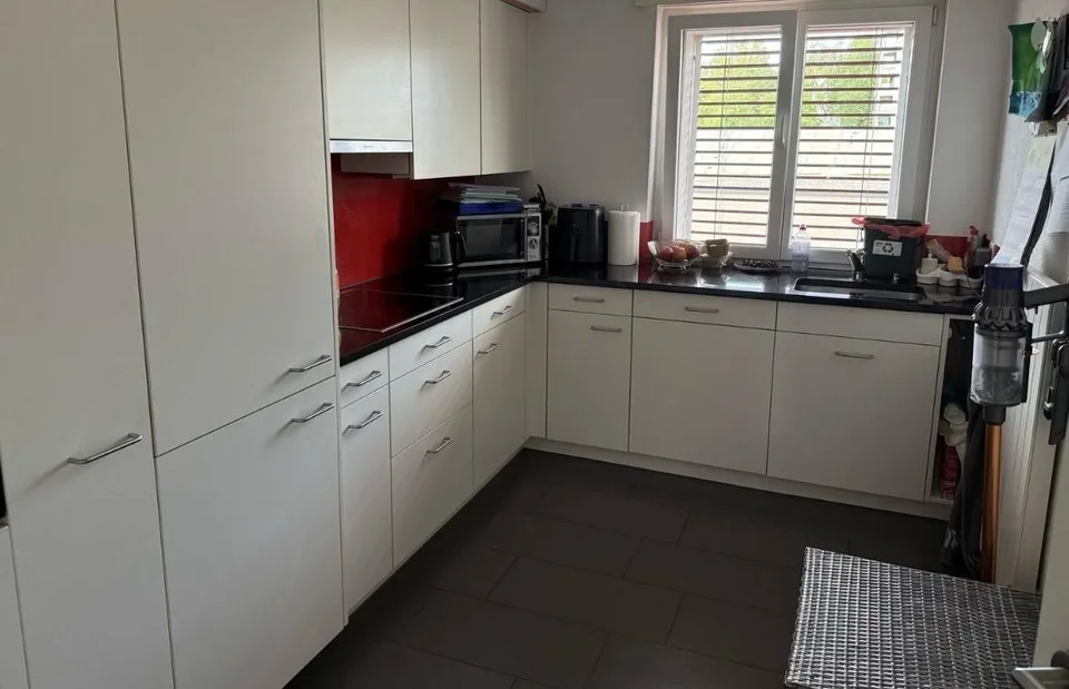 Moderne 3.5-Zimmer-Wohnung in Seenähe
