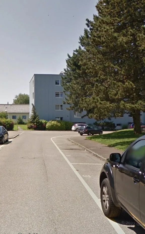 Aussenparkplätze in Pfäffikon ZH zu vermieten!