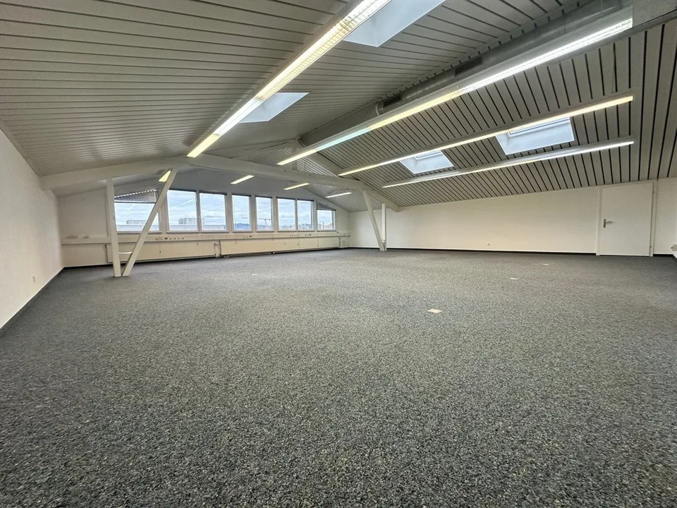 Attraktive und helle Bürofläche an bester Lage in Uster