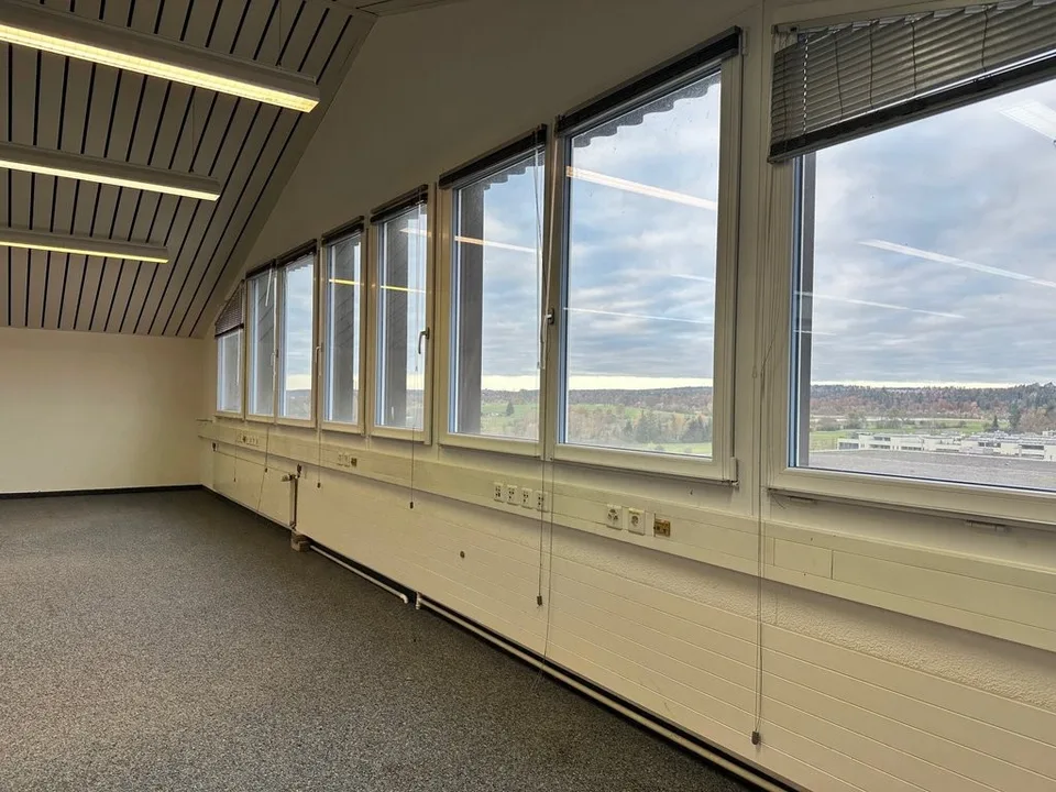 Attraktive und helle Bürofläche an bester Lage in Uster