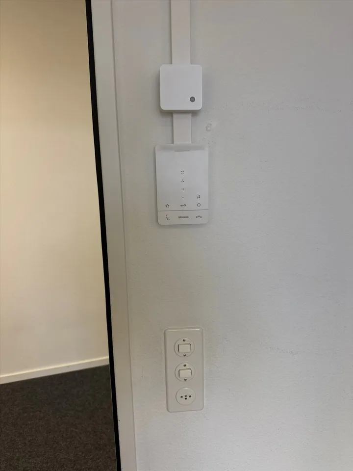 Ausgebautes Büro in Nänikon zu vermieten!