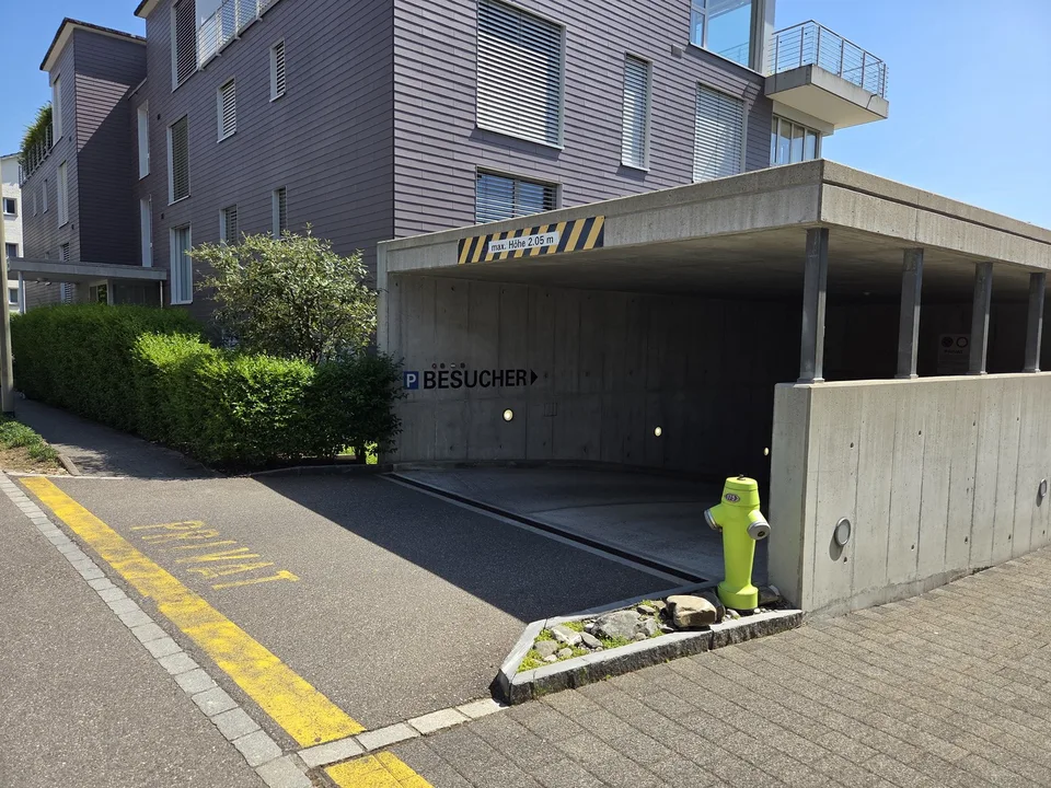 Sicherer, trockener Garagenplatz für Motorrad/Roller