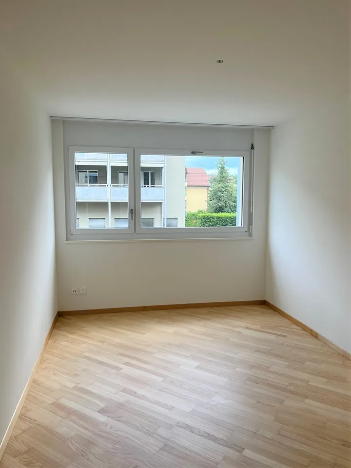 Nachmieter: Ruhige, sehr zentral gelegene 5.5-Zimmer-Wohnung