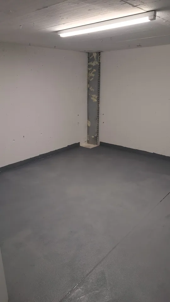Lager/Hobbyraum in Uster per sofort zu vermieten.