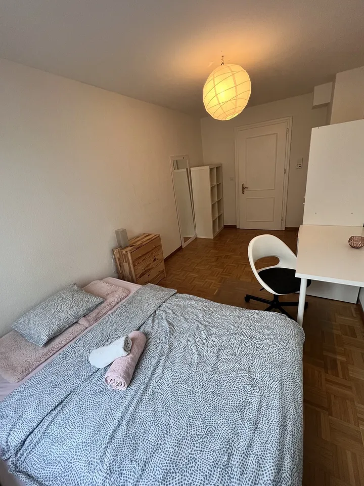 15qm furnished room in the center of Zürich by lake (Seefeld Kreis 8)