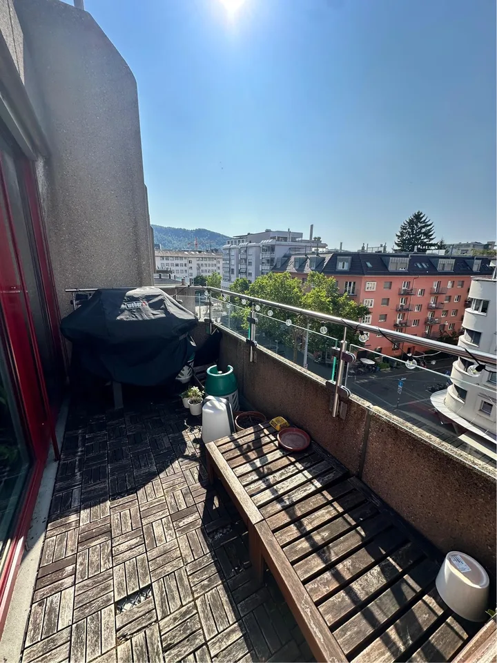 2.5 modern apartment in Wiedikon