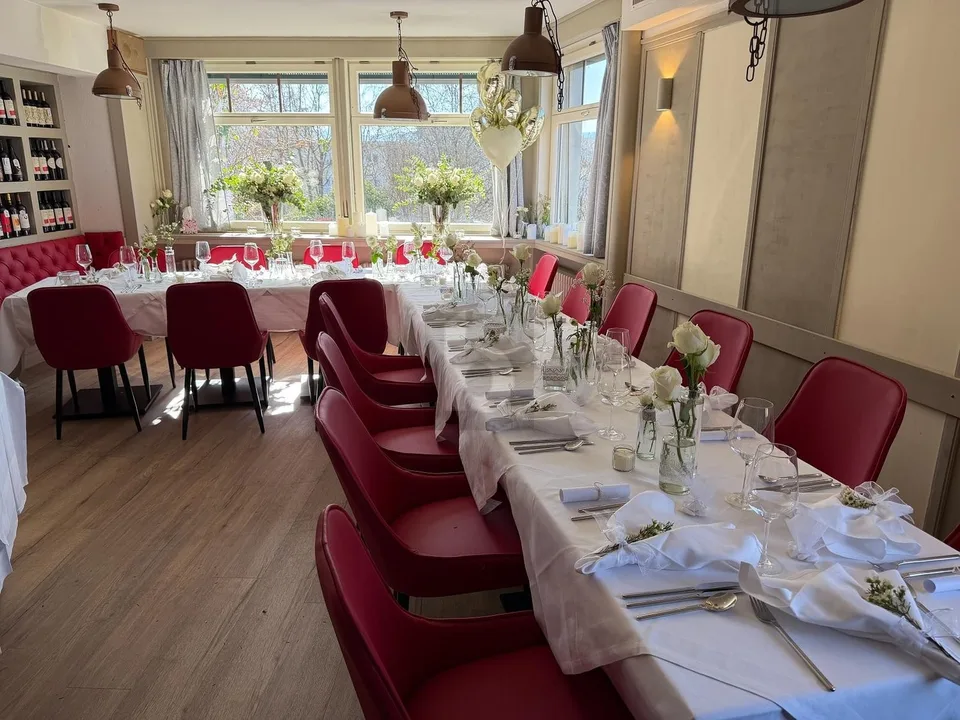 RESTAURANT MIT TERRASSE UND ZWEI WOHNUNGEN