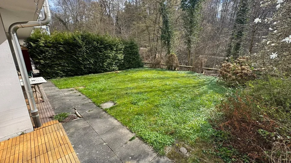 Spacious apartment 165m2 looking for roommate