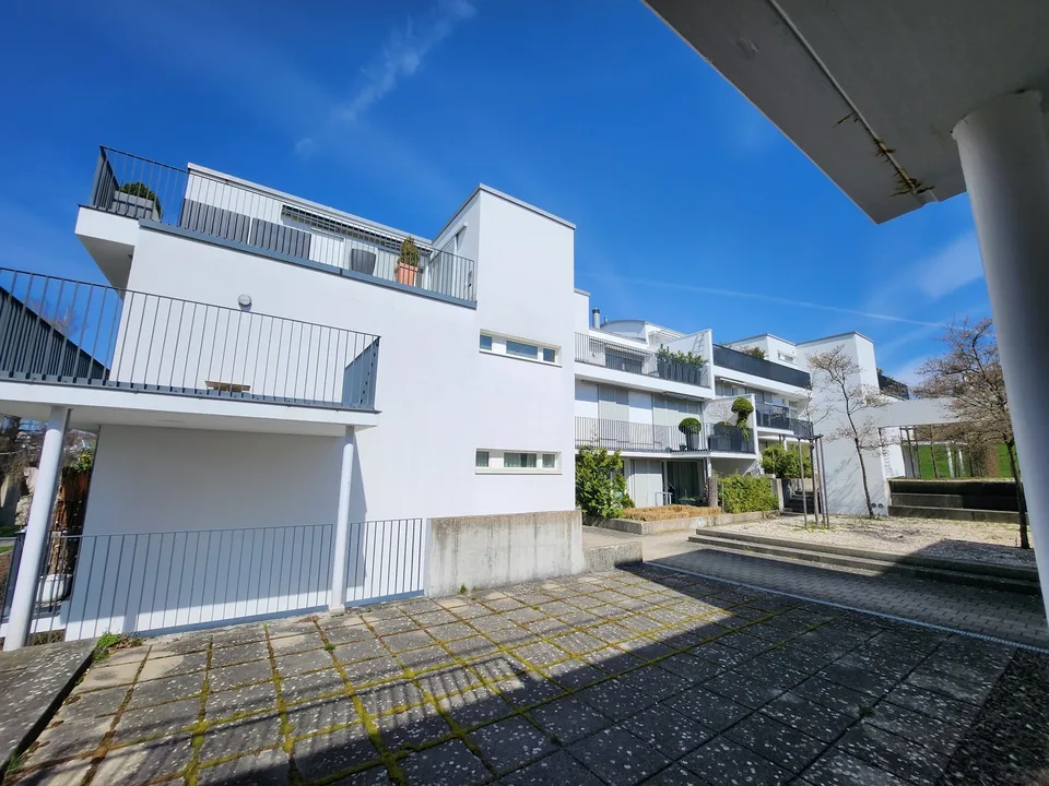 Moderne 3.5-Zimmerwohnung an ruhiger Lage