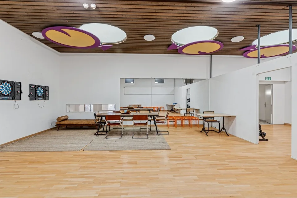 betahouse SpaciousShare - grösseres Zimmer für Studierende - ab CHF 1099 inkl. - ab sofort 🏠