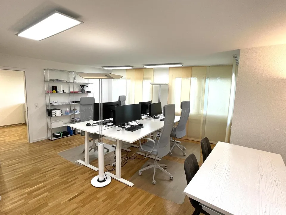 Helle und ruhige Bürofläche im Herzen von Zürich-Hottingen (ca. 84 m²)
