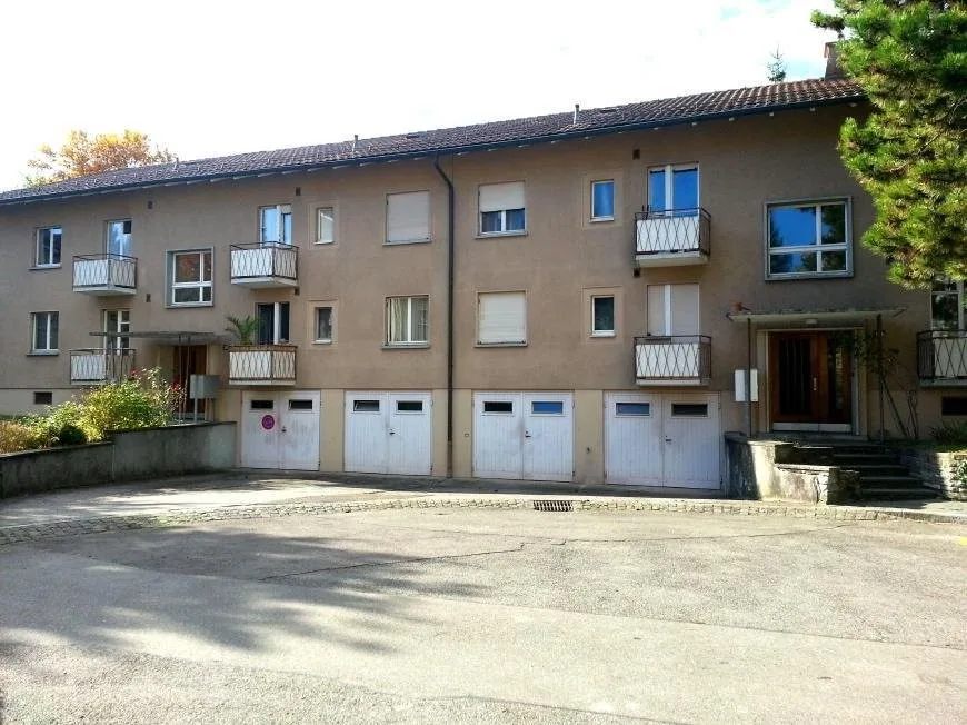 Aussen Abstellplatz zu vermieten
