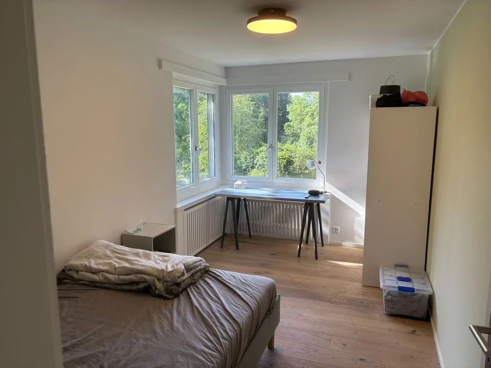 Helle 3.5-Zimmer-Wohnung mit Balkon in Pfaffhausen