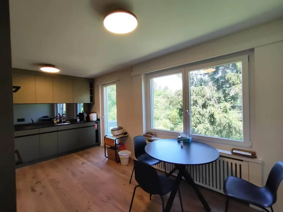 Helle 3.5-Zimmer-Wohnung mit Balkon in Pfaffhausen