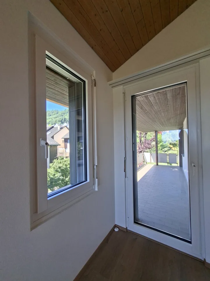 Ampia casa unifamiliare di 6 locali adiacente a una zona verde con grandi possibilità