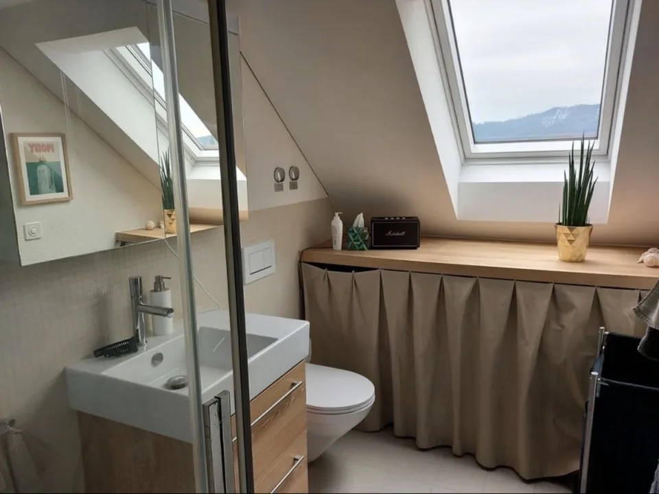 Sanierte 2-Zimmer-Dachwohnung mit Terrasse in Zürich Seefeld per 16.07.2026