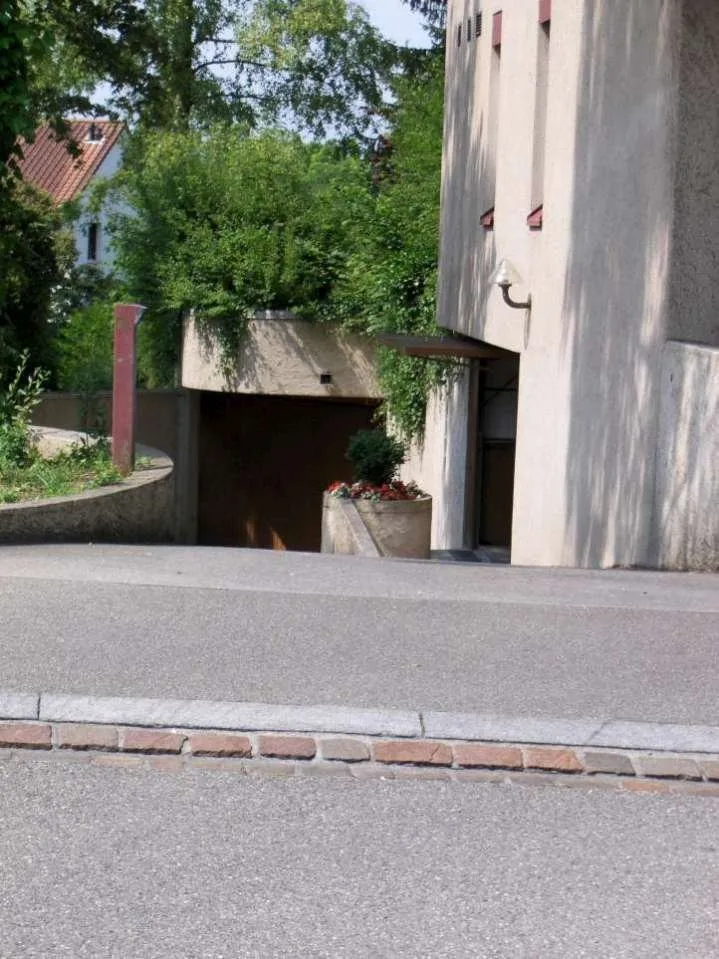 Einstellplatz in Zürich-Witikon befristet bis 31.03.2028
