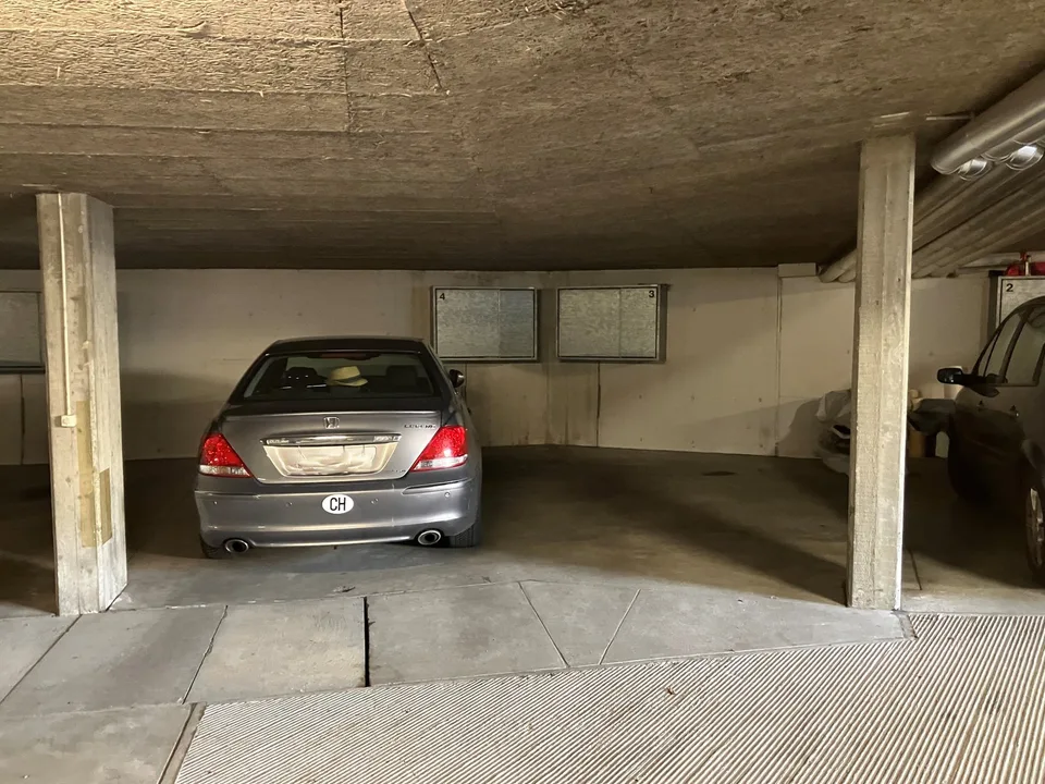 Tiefgaragenplatz für Kleinfahrzeug in Zürich Witikon