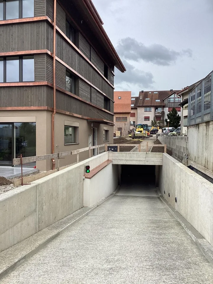 Tiefgaragenplatz zu vermieten – ab sofort