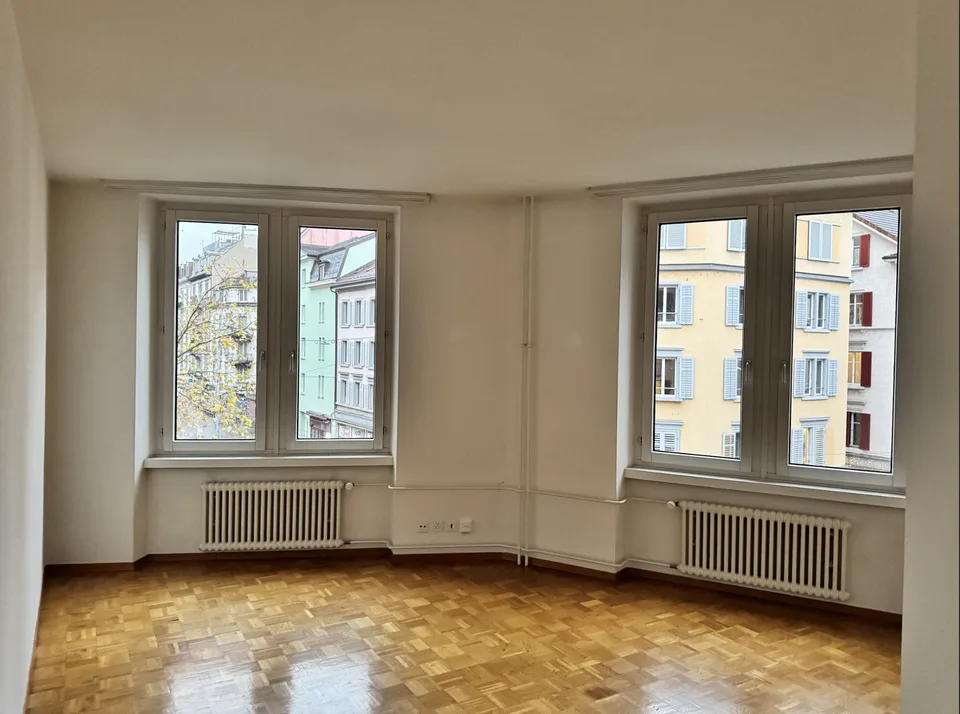 Grosse 3er-WG direkt am Helvetiaplatz!