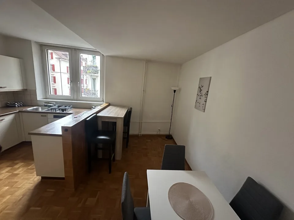 Grosse 3er-WG direkt am Helvetiaplatz!