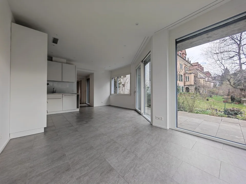 Moderne 2.5-Zimmerwohnung mit privatem Gartensitzplatz