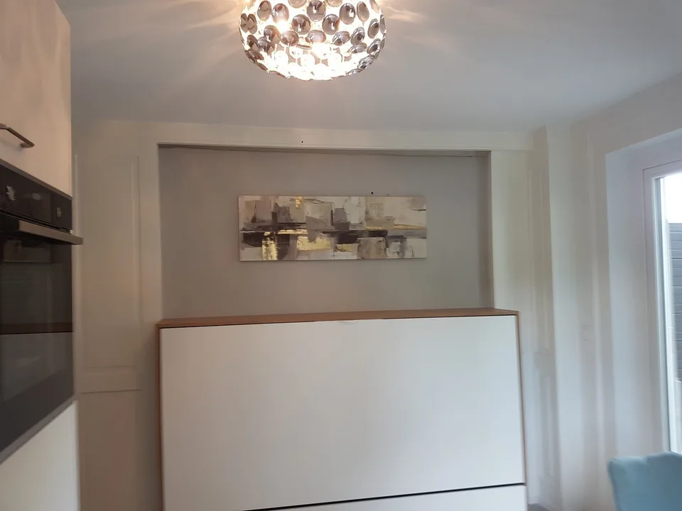 Trendig Möblierte Wohnung, MIT EIGENER TERRASSE! Top Lage!