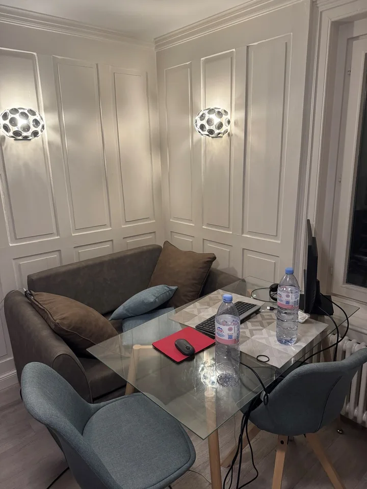 Trendig Möblierte Wohnung, MIT EIGENER TERRASSE! Top Lage!