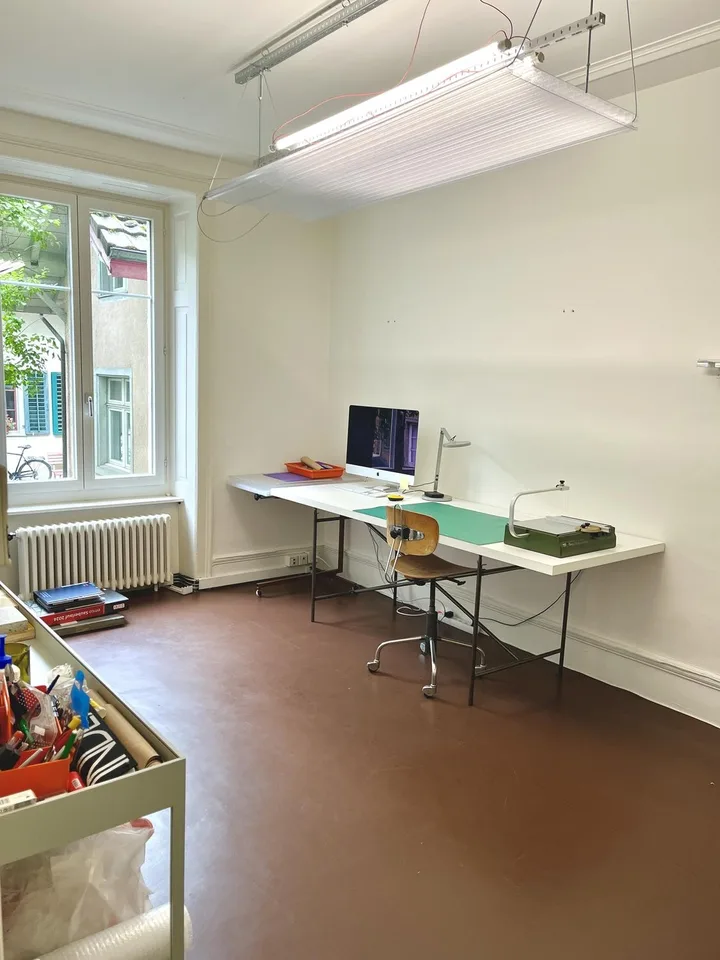 Attraktive Gewerberäumlichkeiten mit Ladenlokal und Schaufenster zur Zwischenmiete