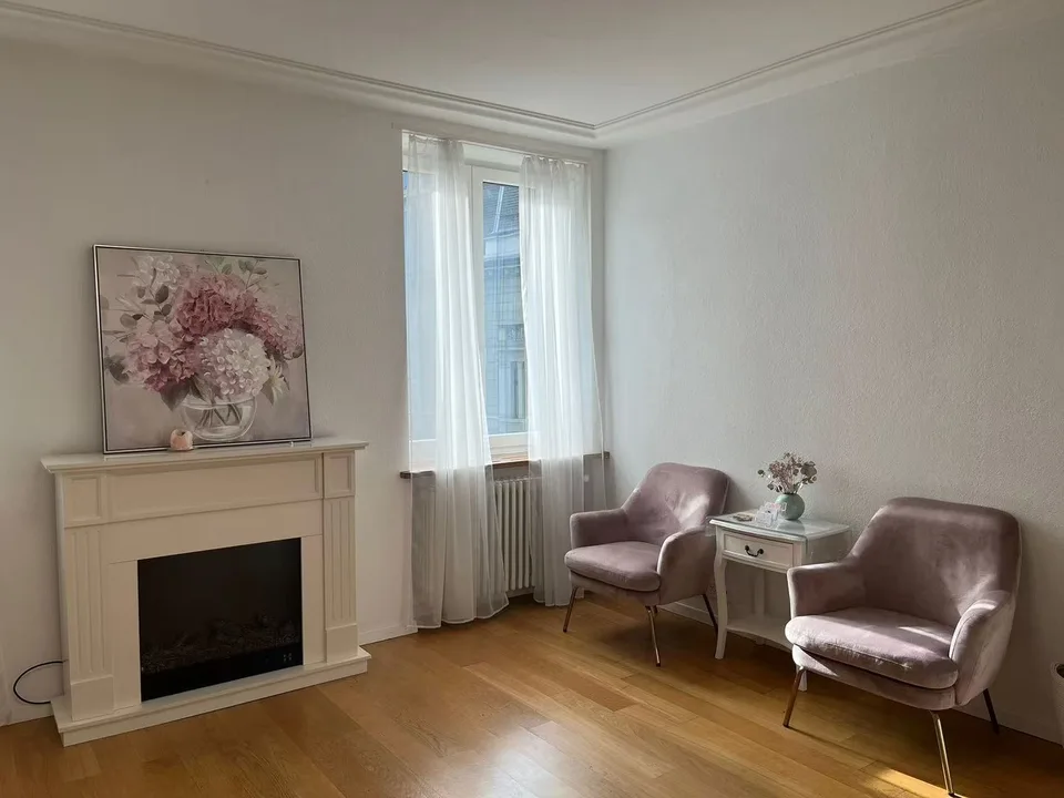 Kleines Studio im Bürogebäude am Paradeplatz Zürich