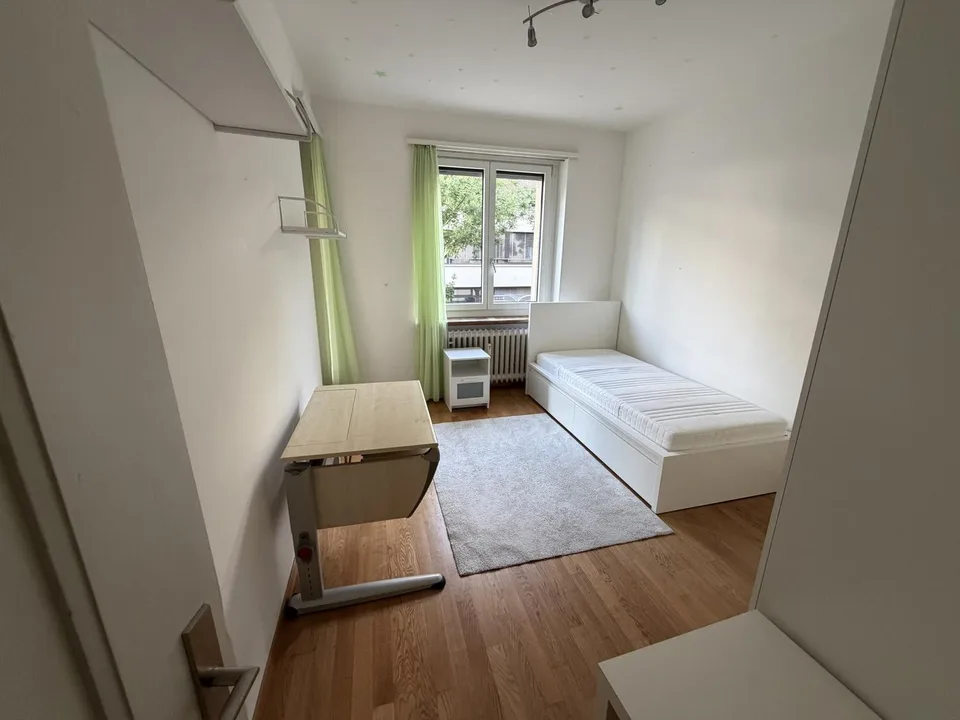 Furnished 3.5-Room Apartment Next to Bellevue / Stadelhofen
