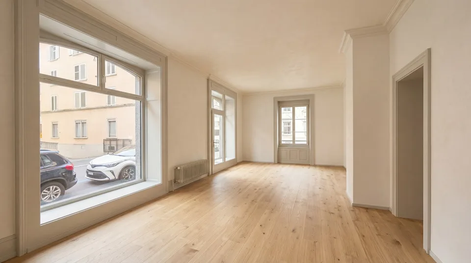 Frisch-Renovierte Gewerbe-/Atelier-/Bürofläche im Kreis 4