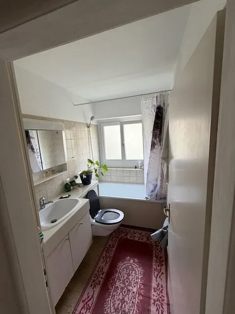 Shared flat with temporary full flat
