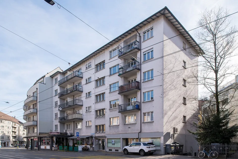 Tiefgaragenplatz zu vermieten in Wiedikon