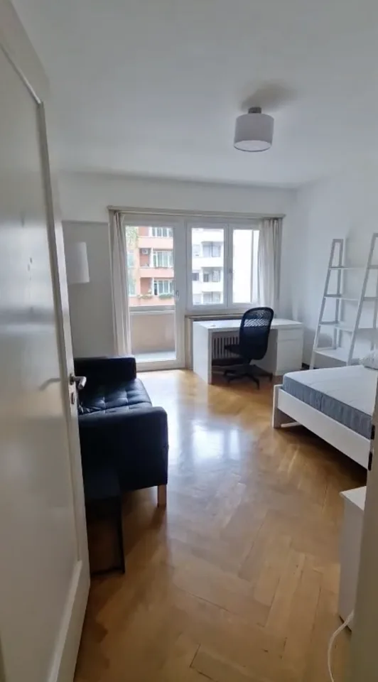 Beautiful shared room apartment with balcony in the heart of Zurich