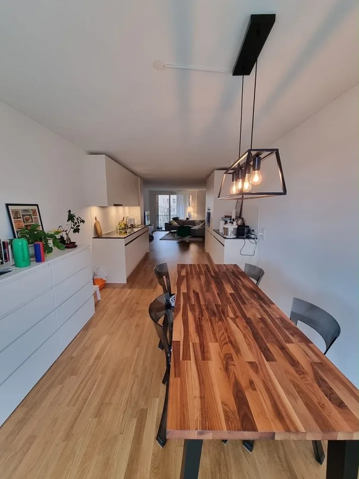 Room in a Bright Wiedikon Apartment (Zürich) – Available from August 15
