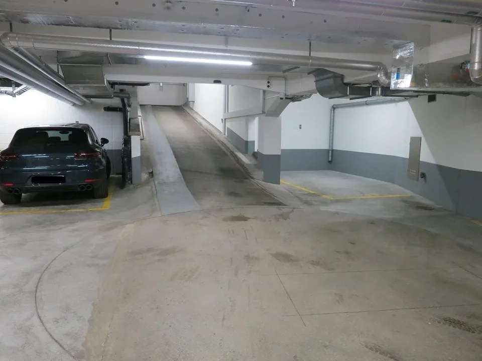 Motorrad Parkplätze an bester Lage in Zürich