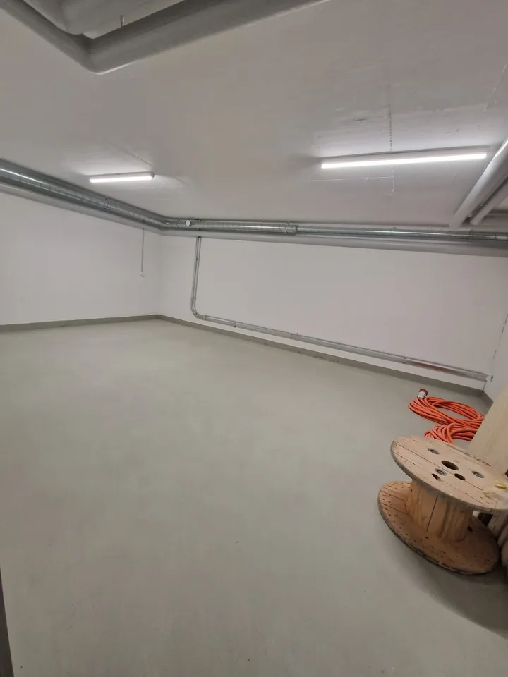 Lagerflächen/Hobbyraum im 2. Untergeschoss zur Miete – Zentral in Zürich!